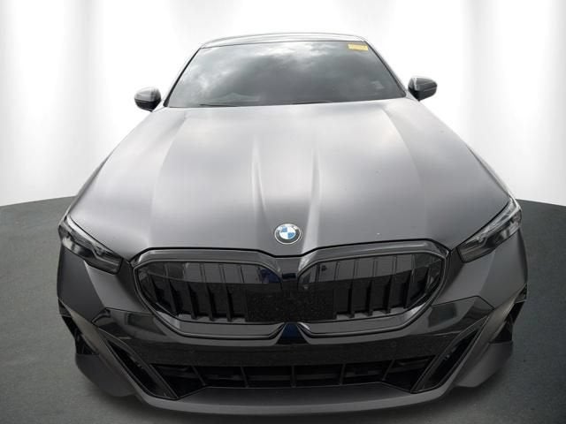 2024 BMW 530i 530i