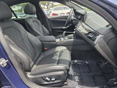 2022 BMW 530i 530i