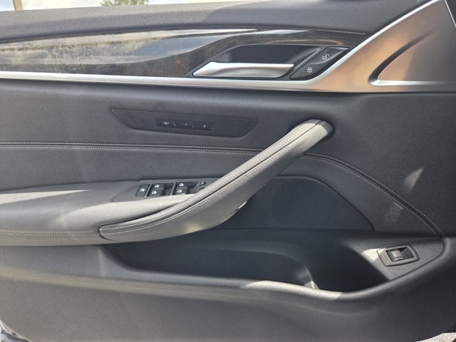 2022 BMW 530i 530i
