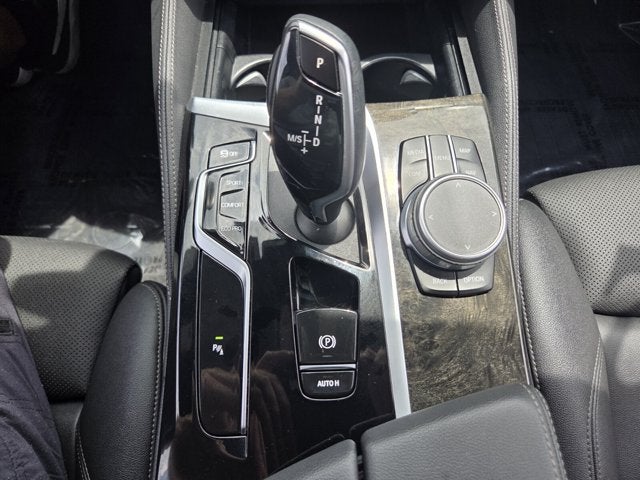 2022 BMW 530i 530i