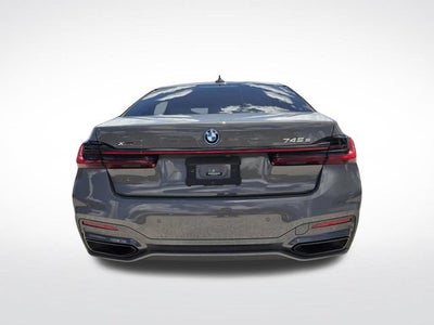 2022 BMW 7 Series 745e xDrive