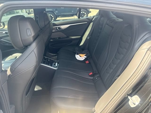 2026 BMW 850i M850i