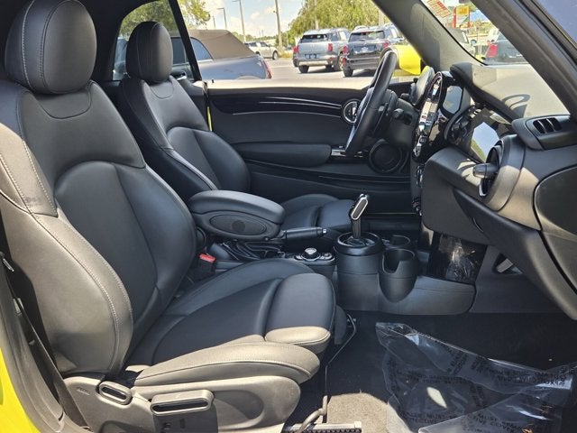 2023 MINI Convertible Signature