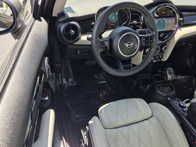 2023 MINI Hardtop 2 Door Signature