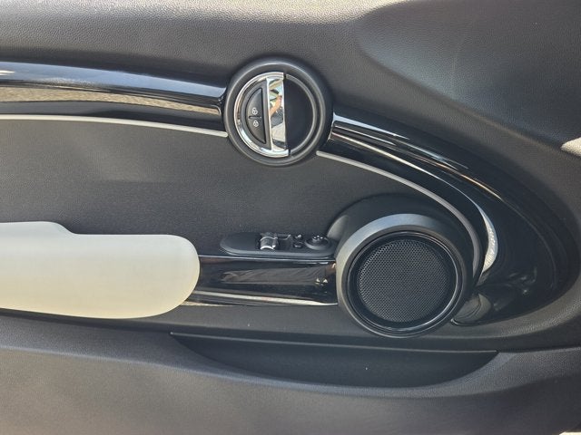 2023 MINI Hardtop 2 Door Signature