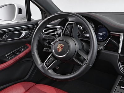 2022 Porsche Macan Base