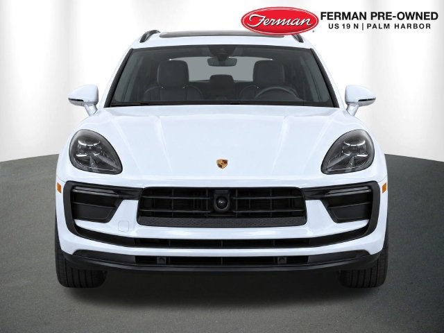 2022 Porsche Macan Base