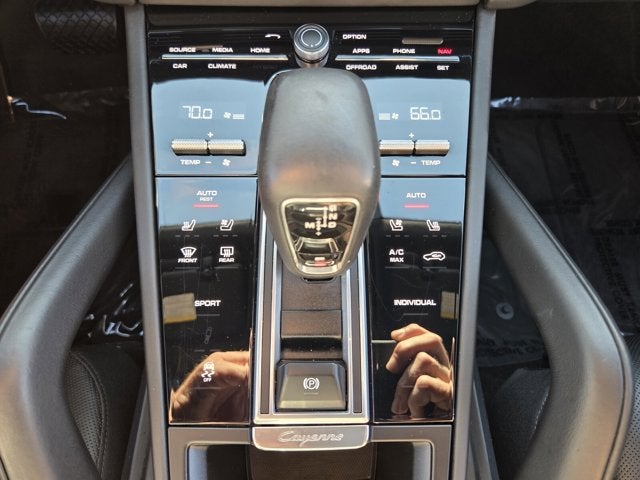 2022 Porsche Cayenne Base