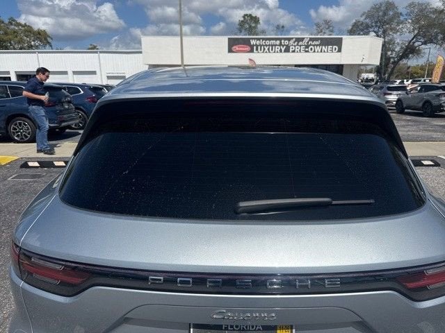 2022 Porsche Cayenne Base