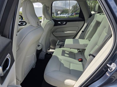 2025 Volvo XC60 Plus