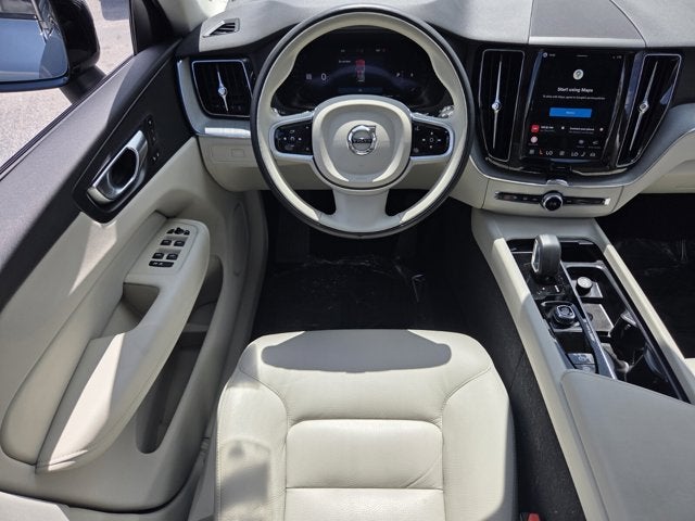 2025 Volvo XC60 Plus