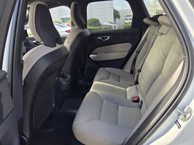 2026 Volvo XC60 Plus