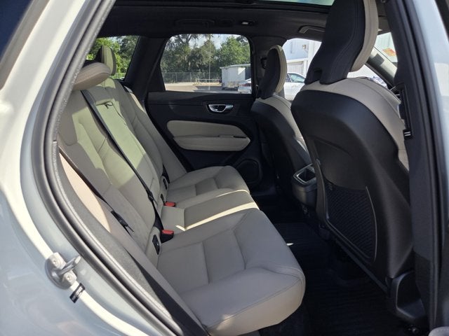 2026 Volvo XC60 Plus