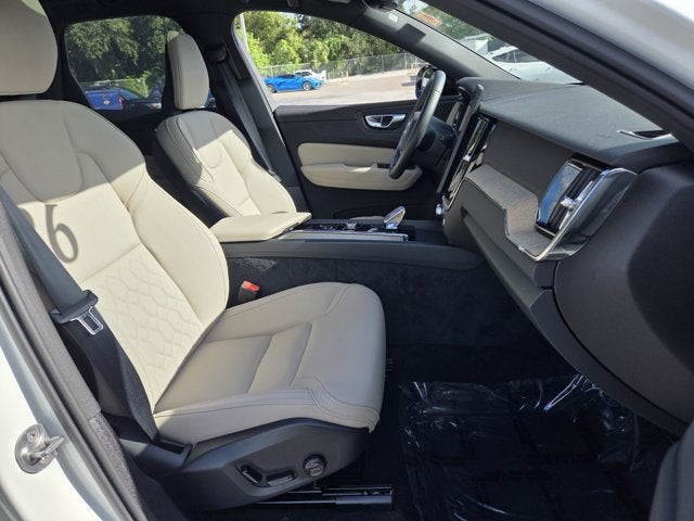 2026 Volvo XC60 Plus