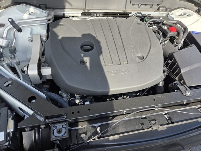 2026 Volvo XC60 Plus