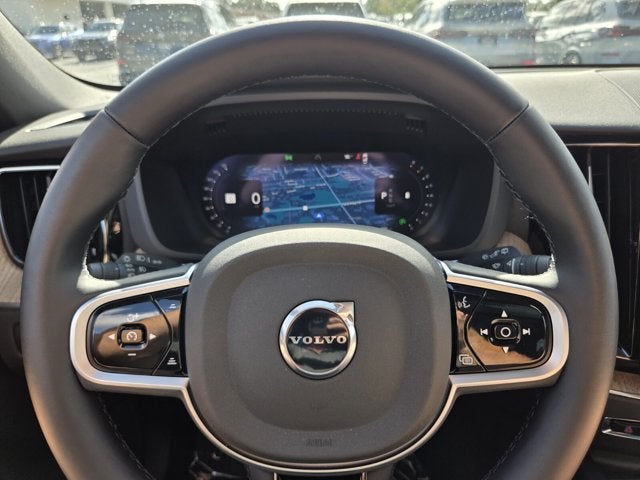 2026 Volvo XC60 Plus