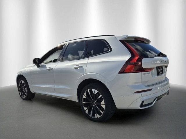 2026 Volvo XC60 Plus