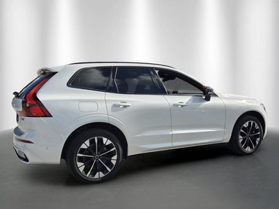 2026 Volvo XC60 Plus